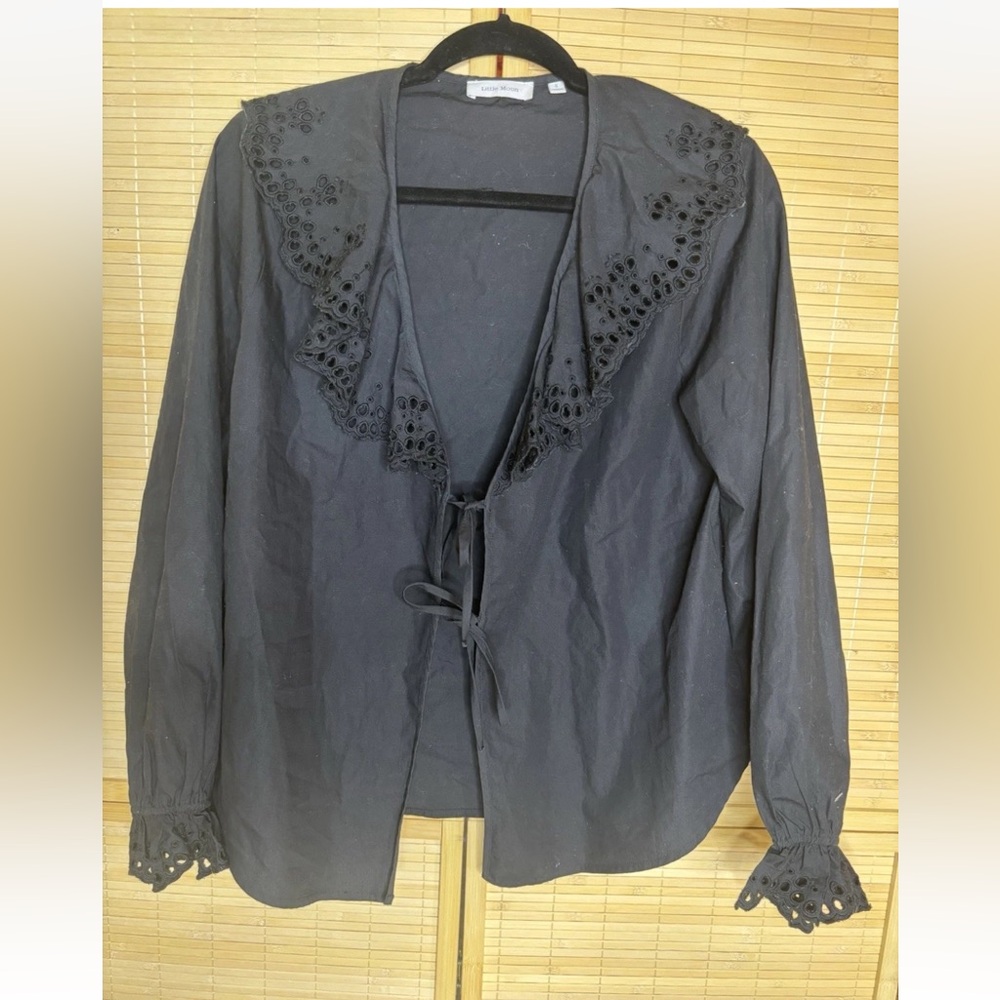 Aritzia Little Moon Carmela Poplin Blouse Black Size S Tie-Front Eyelet Top